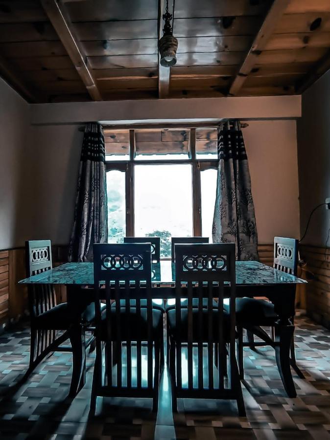 Throttle Shrottle Moto Hostel 마날리 외부 사진