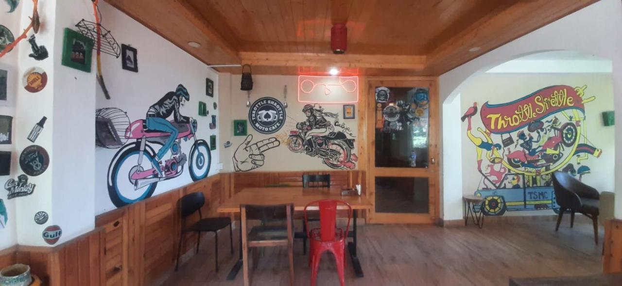Throttle Shrottle Moto Hostel 마날리 외부 사진