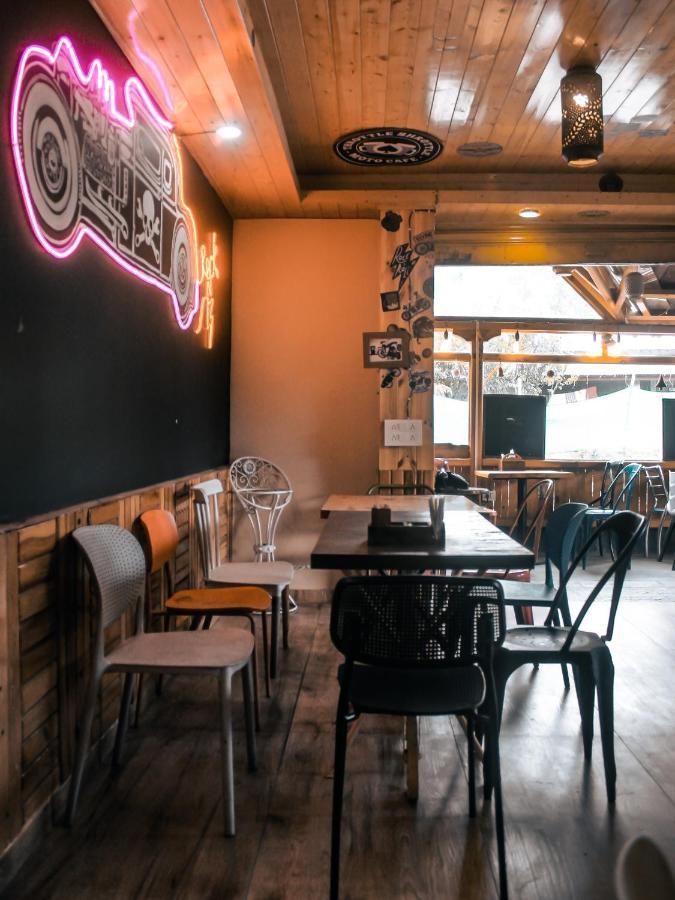 Throttle Shrottle Moto Hostel 마날리 외부 사진