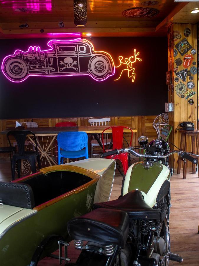 Throttle Shrottle Moto Hostel 마날리 외부 사진
