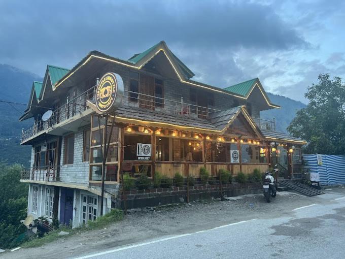 Throttle Shrottle Moto Hostel 마날리 외부 사진