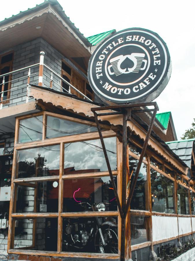 Throttle Shrottle Moto Hostel 마날리 외부 사진